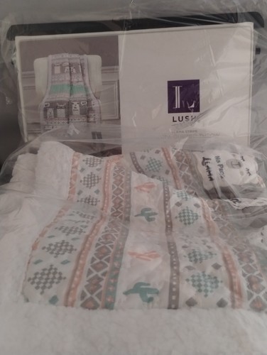 Lush decor llama - decor, stripe